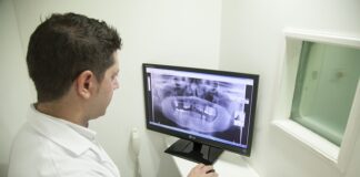 Czy można robić rtg przez gips?