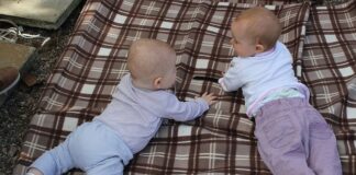 Jak wymienić wężyk w aparacie Słuchowym?