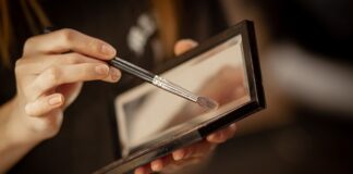 Czy można mieć dwie kosmetyczki w bagażu podręcznym? Czy można mieć dwie kosmetyczki w bagażu podręcznym?