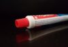 Czy Colgate wybiela żeby?