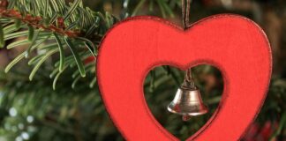 Czy można samemu wycisnąć ropę z dziąsła? Czy można samemu wycisnąć ropę z dziąsła?