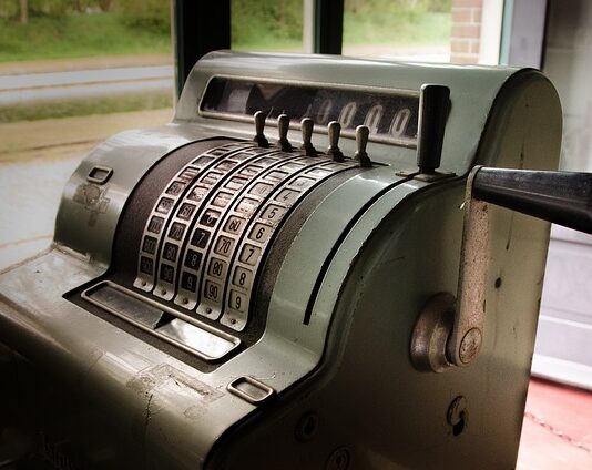 Jak sprawdzić czy ma się coś w uchu?